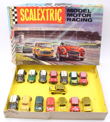 Lot 1690 - An empty Scalextric set 33 model racing box...