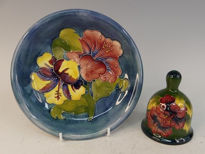 Lot 503 - A mid-20th century Moorcroft Pottery plate in...