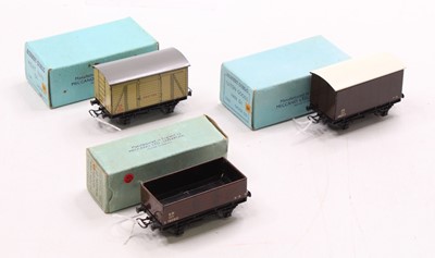 Lot 508 - Three Hornby-Dublo pre-war Southern goods...