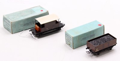 Lot 509 - Two Hornby-Dublo pre-war Southern goods wagons:...