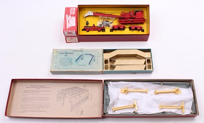 Lot 528 - Shoebox containing various Hornby-Dublo...