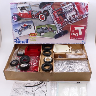 Lot 643 - A Revell No. 2617 1/8 scale three in one build...