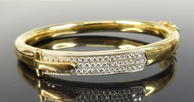 Lot 2227 - A yellow metal diamond oval hinged...