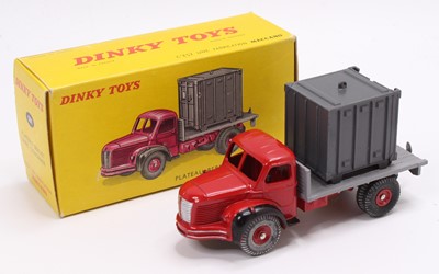 Lot 1226 - A French Dinky toys No. 581 Berliet container...