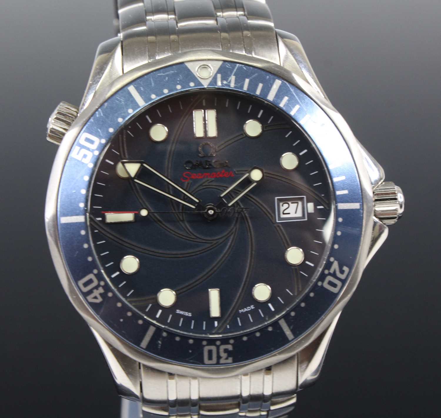 Lot 2261 - A gent's stainless Omega limited edition James...