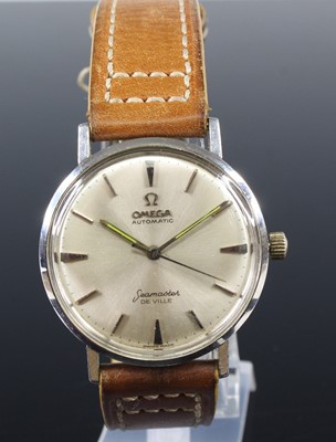 Lot 2256 - A gent's steel cased Omega Seamaster DeVille...