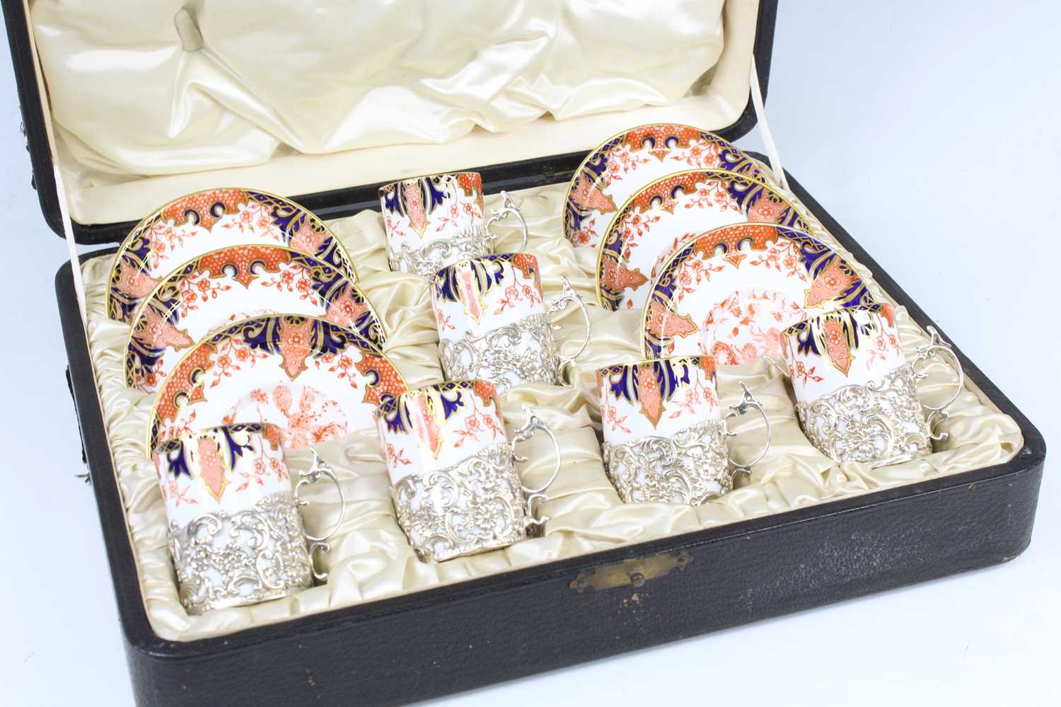 Lot 2034 - A cased set of six Edwardian Royal Crown derby...