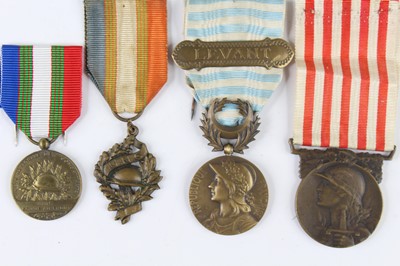 Lot 63 - A French 1914–1918 Commemorative war medal...