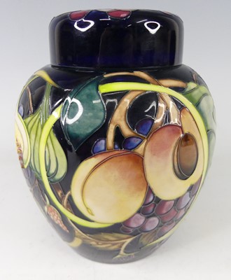 Lot 194 - A large contemporary Moorcroft Queens Choice...