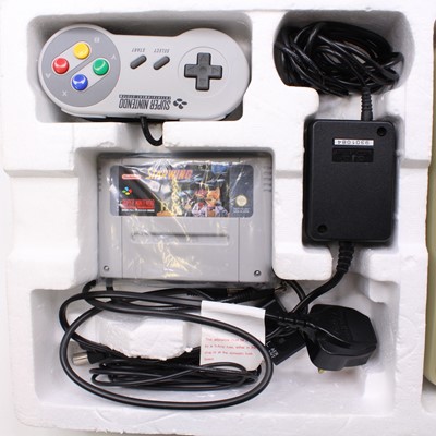 Lot 1623 - A Nintendo SNES Super Nintendo Entertainment...
