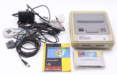 Lot 1627 - An original Super Nintendo Entertainment...