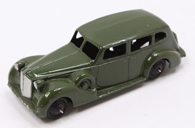 Lot 1132 - Dinky Toys No.39a Packard "Super 8" Touring...