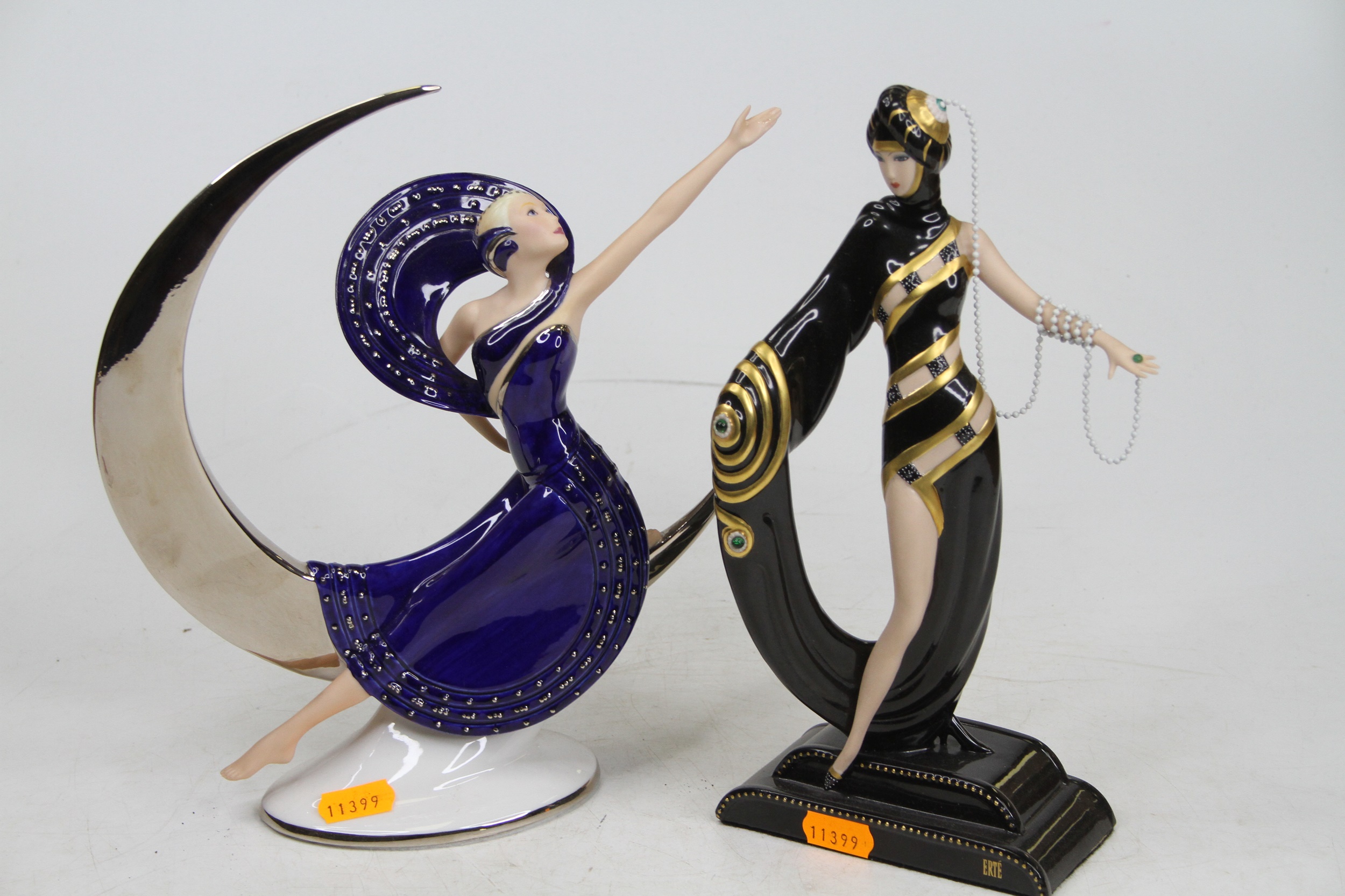 Lot 22 - A Franklin Mint porcelain figure of a lady