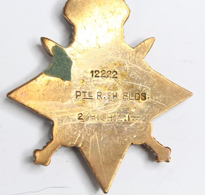 Lot 120 - A WW I 1914 Mons Star, naming 1222 PTE. R....