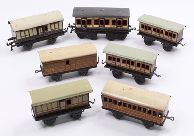 Lot 320 - Six 4-wheel & one bogie coach by Bing: bogie...