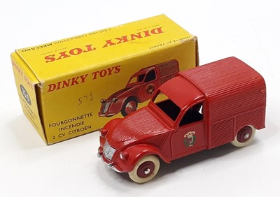 Lot 1040 - French Dinky Toys No.25D Citroën 2CV Incendie...