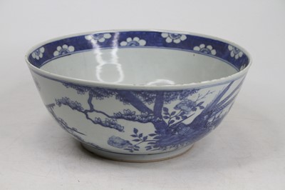 Lot 40 - A Chinese blue & white porcelain bowl...