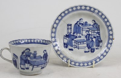 Lot 256 - A Chinese blue & white porcelain teacup and...