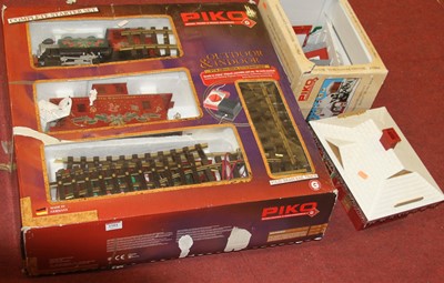 Lot 1501 - A Piko G scale Christmas related train set...