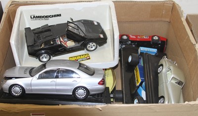 Lot 1513 - A quantity of mainly 1/18 and 1/24 diecast...