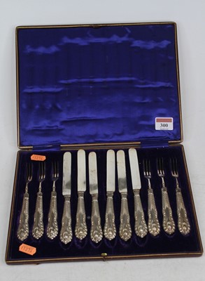 Lot 300 - A silver plated six-place setting of cake...