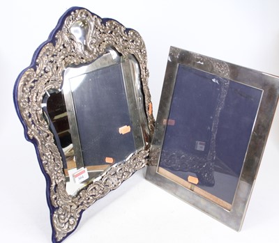 Lot 304 - An Edwardian silver mounted easel dressing...