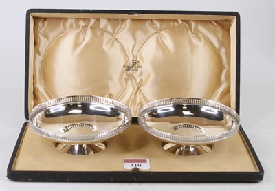 Lot 310 - A pair of Walker & Hall silver footed bonbon...