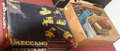 Lot 1640 - A quantity of mixed issue Meccano and an...