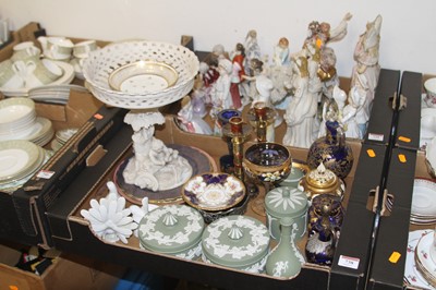 Lot 738 - A collection of Victorian and later ceramics,...