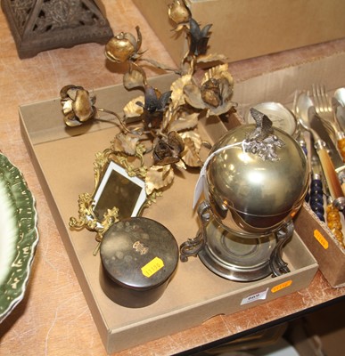 Lot 669 - Miscellaneous items to include a gilt brass...