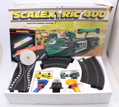 Lot 1689 - Scalextric Boxed No.400 Gift Set, housed in...