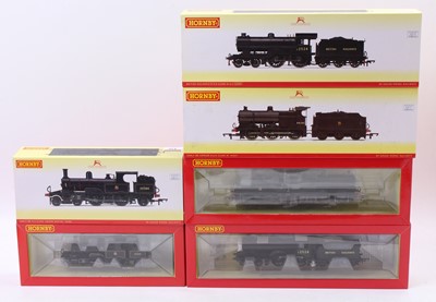 Lot 450 - Three Hornby locos, all DCC ready, all (NM)...