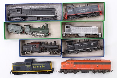 Lot 466 - Six unboxed American locos and two European:...