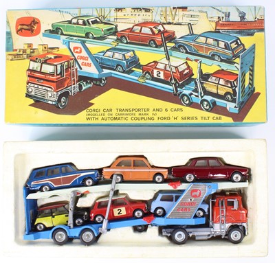 Lot 1058 - Corgi Toys Gift Set 41, "Transporter" to...