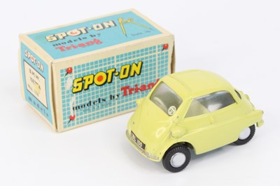 Lot 1011 - Spot-On Models by Triang No. 118 BMW Isetta...