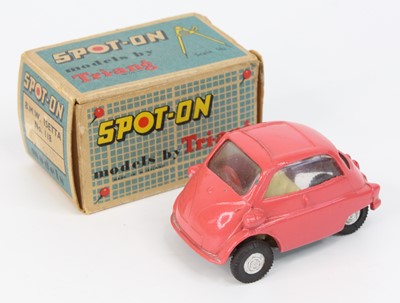 Lot 1020 - Spot On By Triang No.118, BMW Isetta, pink...