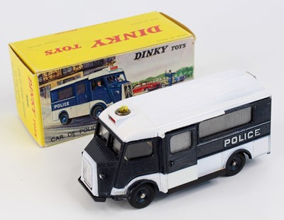 Lot 1142 - French Dinky Toys No. 566 Citroën Police...