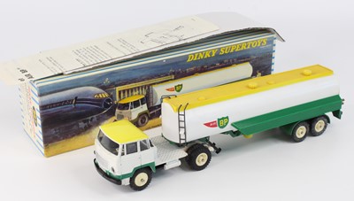 Lot 1141 - French Dinky Toys No. 887, Unic Articulated BP...