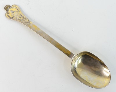 Lot 1130 - A late 17th century gilded silver laceback...