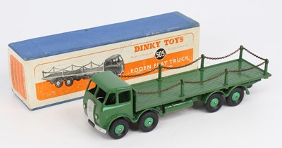 Lot 1127 - Dinky Toys, 505 Foden flat truck with chains,...