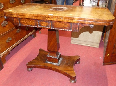 Lot 1249 - William IV flame mahogany and cross banded...