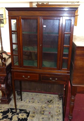 Lot 1401 - An Edwardian mahogany double door glazed china...