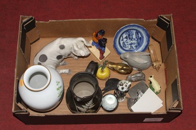 Lot 181 - Miscellaneous items to include a Franklin Mint...