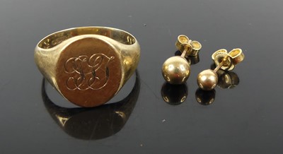 Lot 328 - A gents 9ct gold signet ring, size R, together...