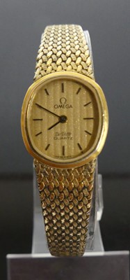 Lot 348 - A ladies Omega De Ville quartz wrist watch in...