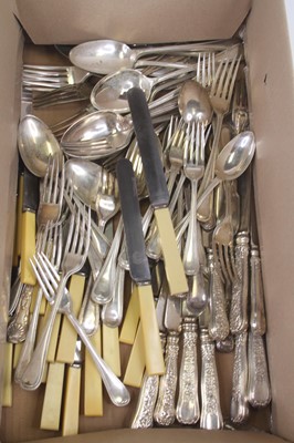 Lot 259 - A collection of mixed silver plated flatware