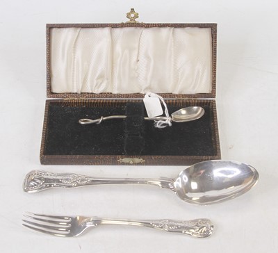 Lot 275 - A Victorian silver matching tablespoon and...