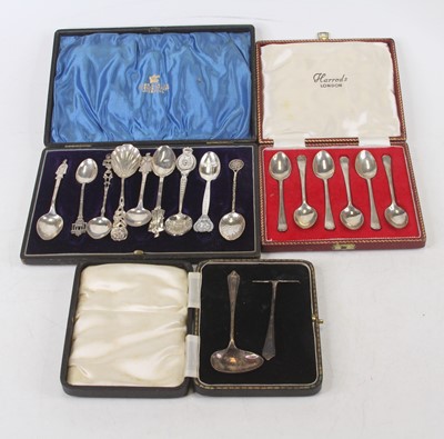 Lot 307 - A cased silver two piece christening set,...