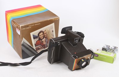 Lot 464 - A boxed Polaroid colour Swinger land camera