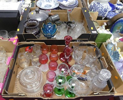 Lot 499 - Two boxes of mainly vintage glassware,...